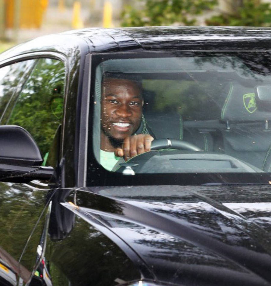 曝奥纳纳欲提前复出！大马丁加盟曼联梦想恐破灭，违约金传闻存疑